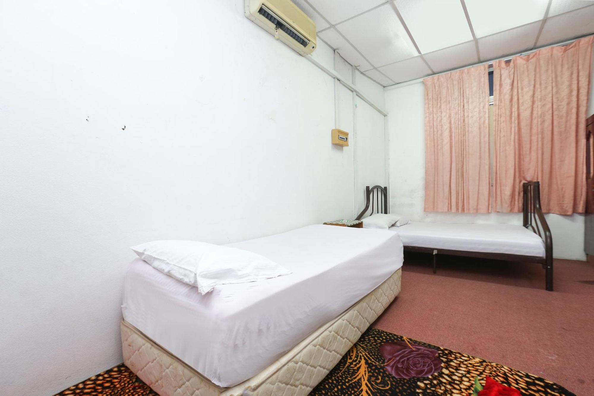 Oyo 89755 D&D Budget Inn Kota Bharu Eksteriør bilde